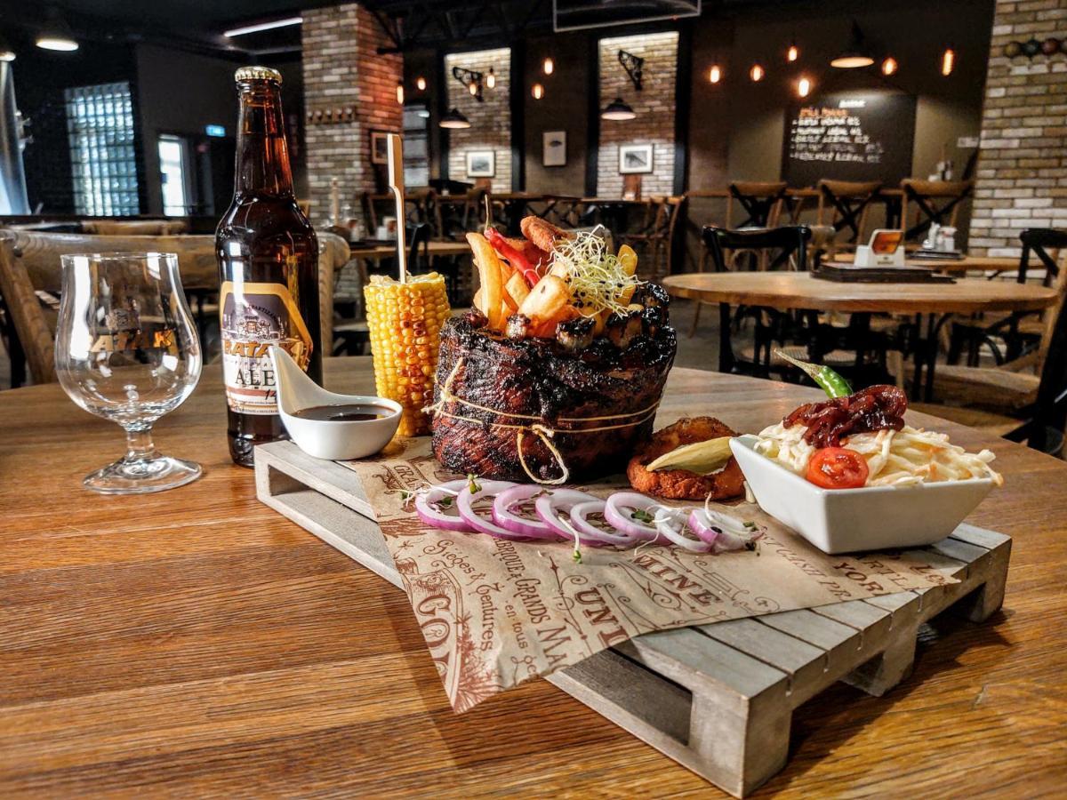 Azul Hotel & Restaurant Партизанске Экстерьер фото
