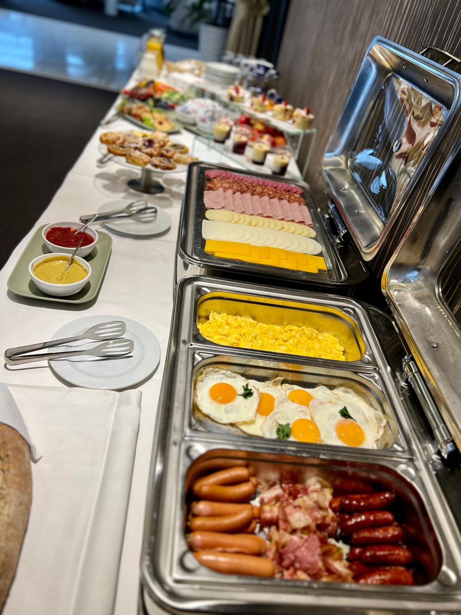 Azul Hotel & Restaurant Партизанске Экстерьер фото