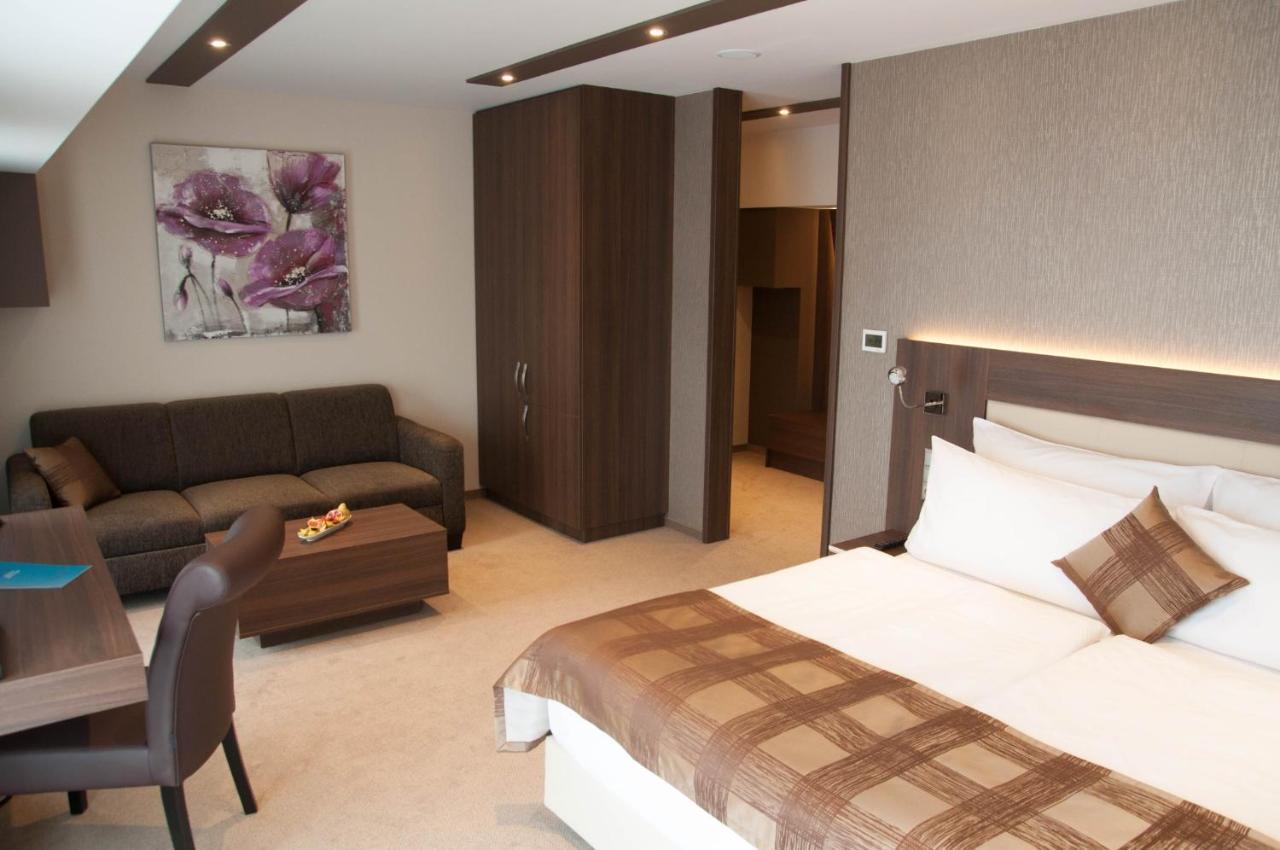 Azul Hotel & Restaurant Партизанске Экстерьер фото